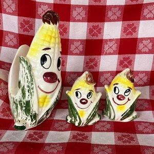 Vintage Anthropomorphic Corn On The Cob Ceramic Salt & Pepper & Napkin Holder
